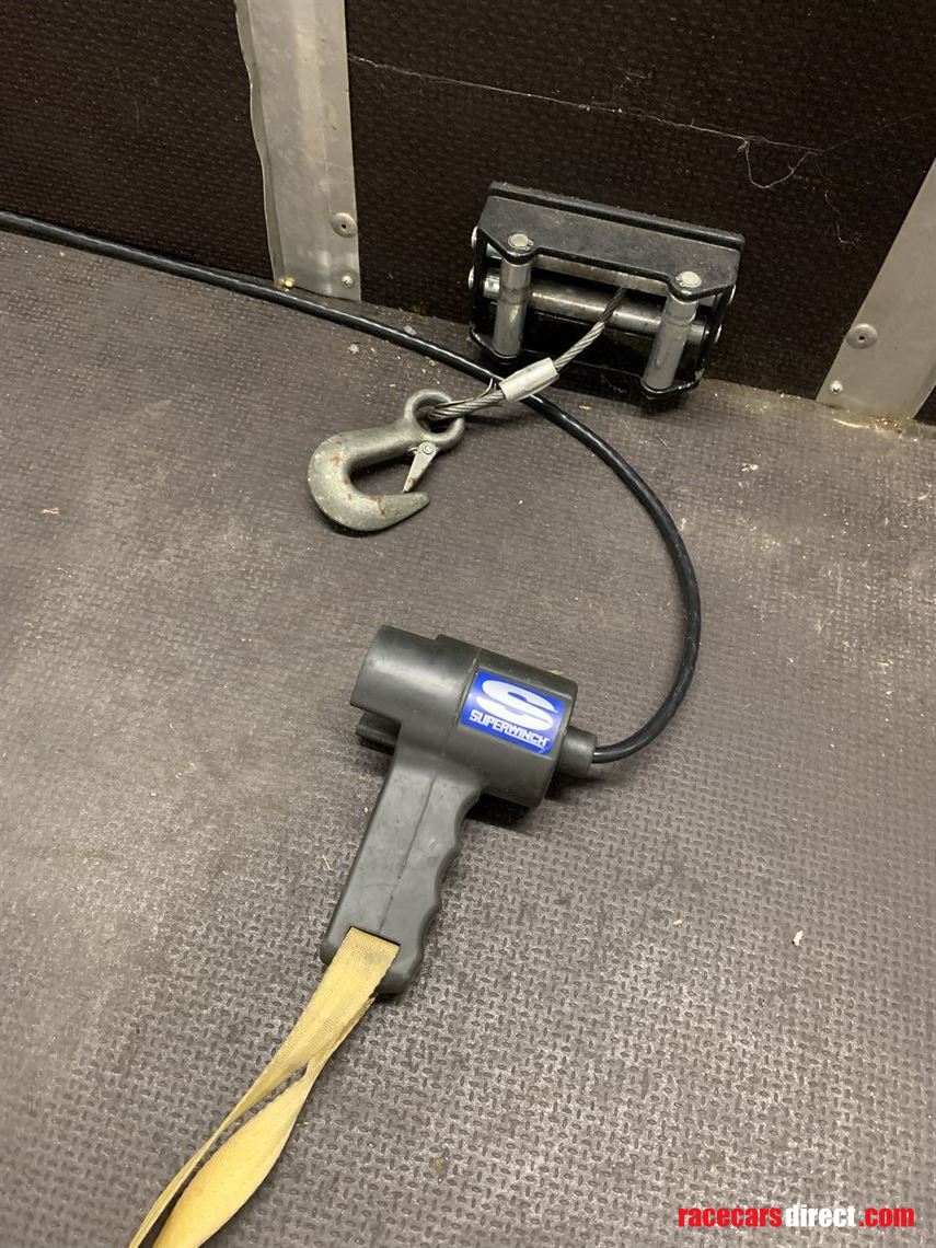 dastle-16ft-racebox-2004-with-awning