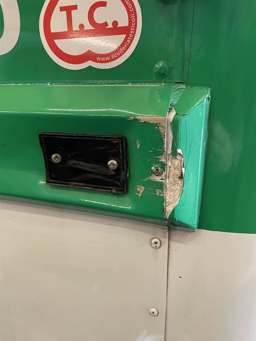 dastle-16ft-racebox-2004-with-awning