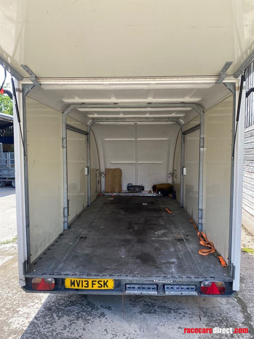 brian-james-3-axle-35-tonne-covered-car-trail