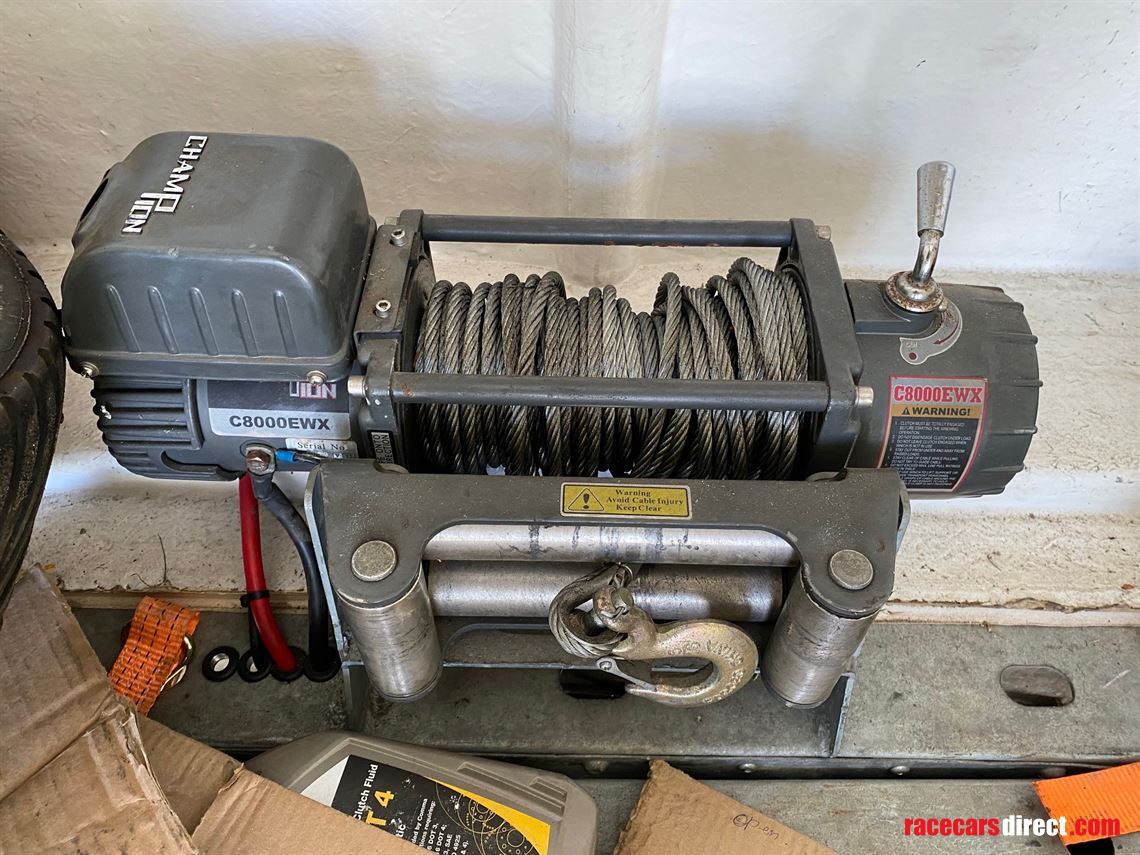 brian-james-3-axle-35-tonne-covered-car-trail