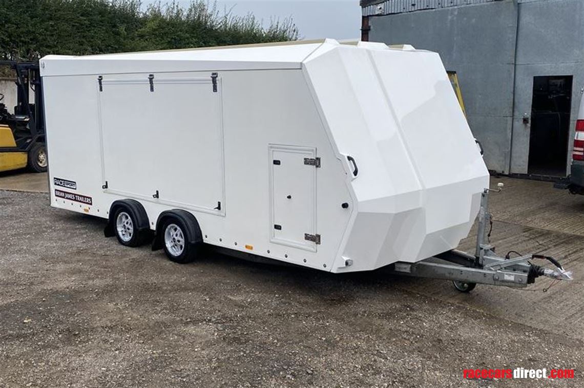 brian-james-race-sport-enclosed-shuttle