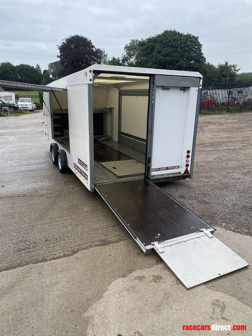 brian-james-race-sport-enclosed-shuttle