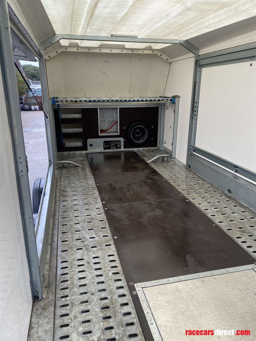 brian-james-race-sport-enclosed-shuttle