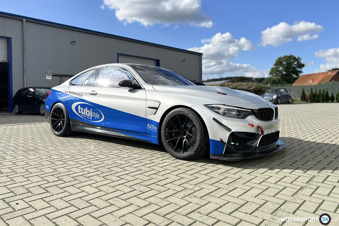 bmw-m4-gt4---ready-for-race