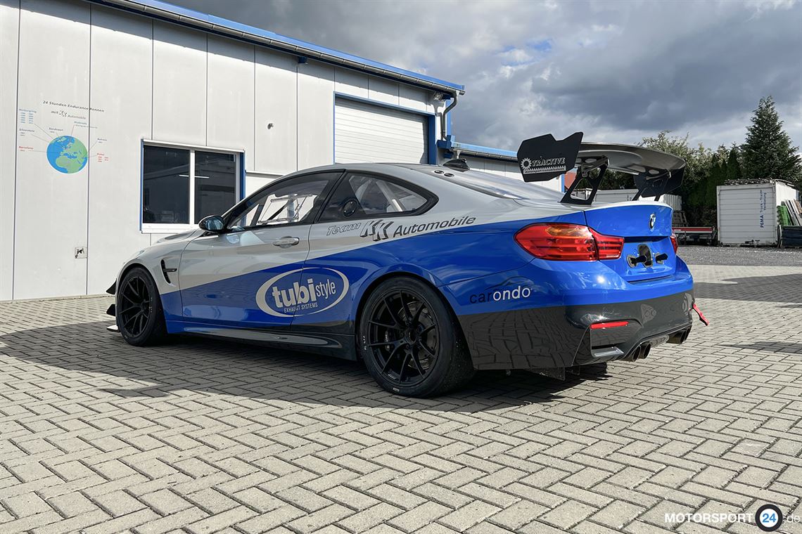 bmw-m4-gt4---ready-for-race