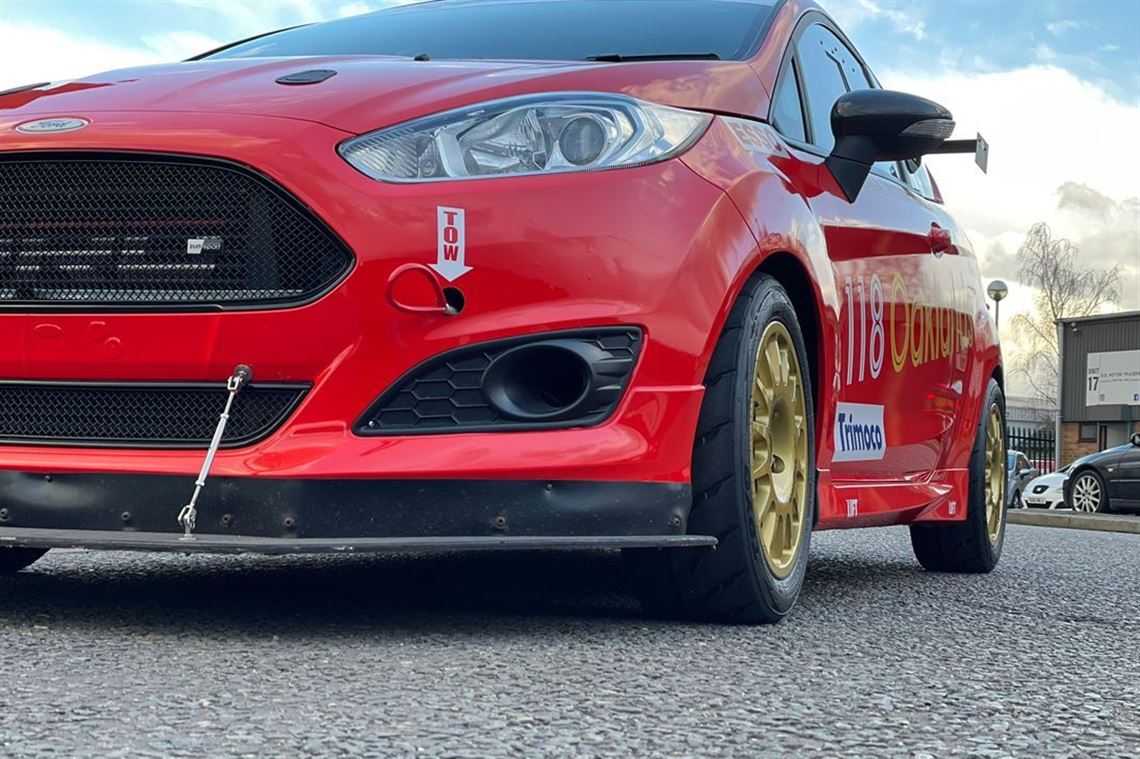 ford-fiesta-st-16-turbo-mk-7-race-car