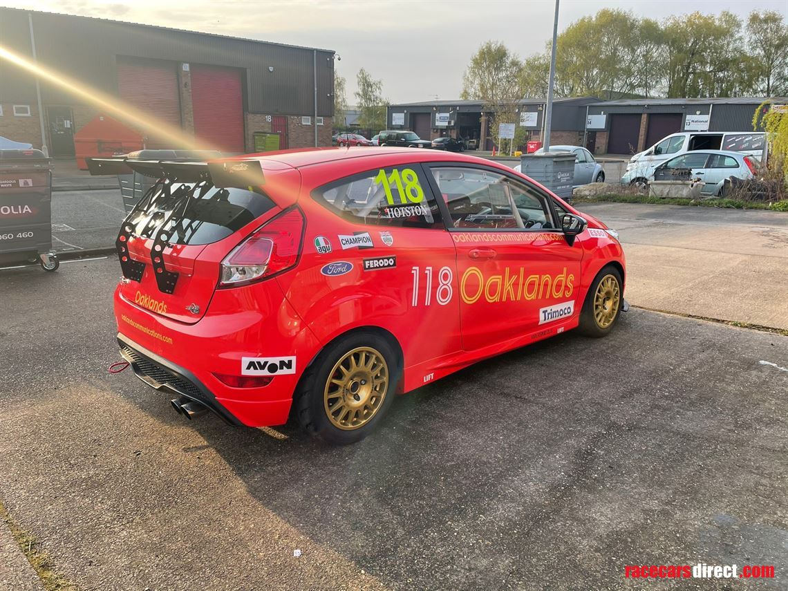 ford-fiesta-st-16-turbo-mk-7-race-car