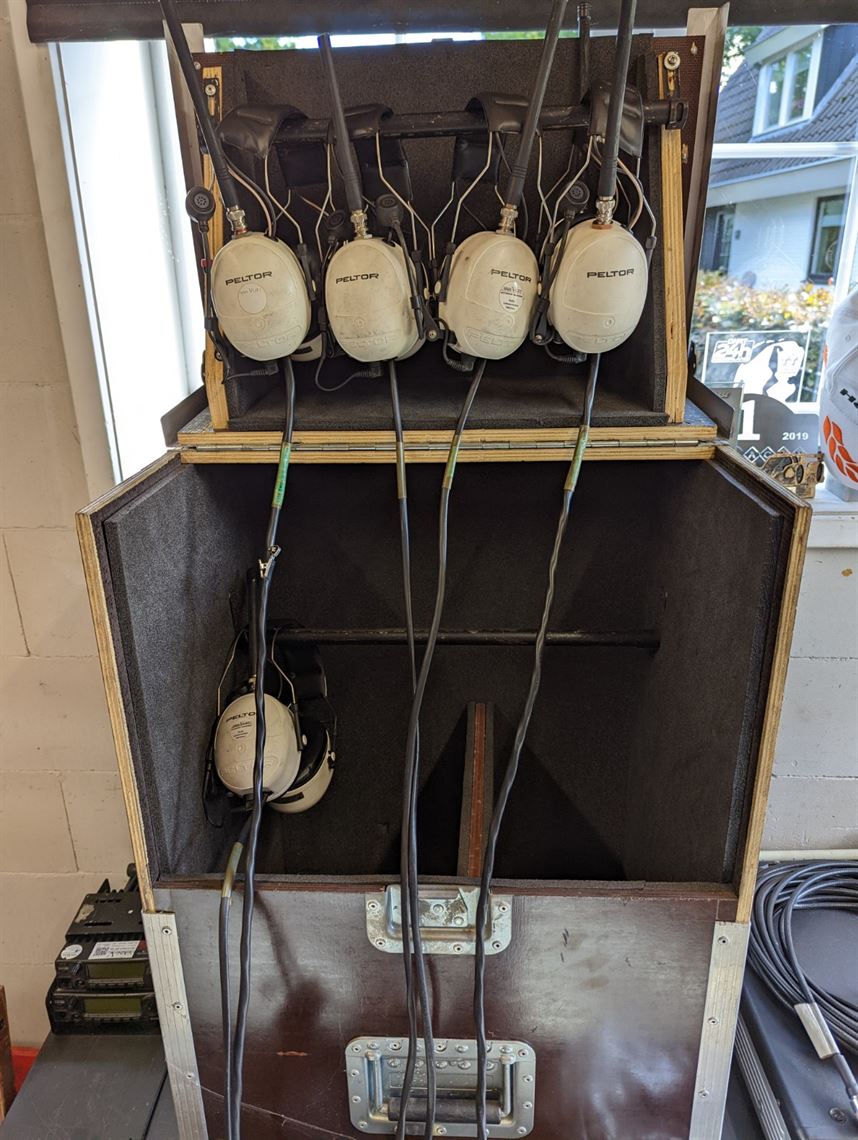 complete-communication-kit-for-2-cars