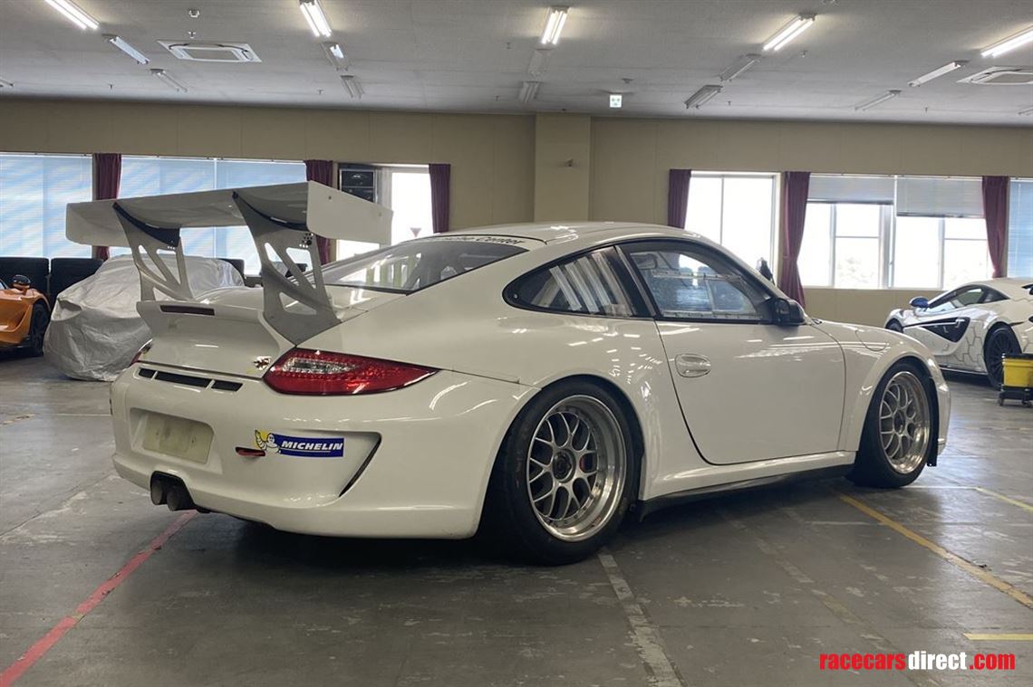2011-porsche-997-gt3-cup-gen2