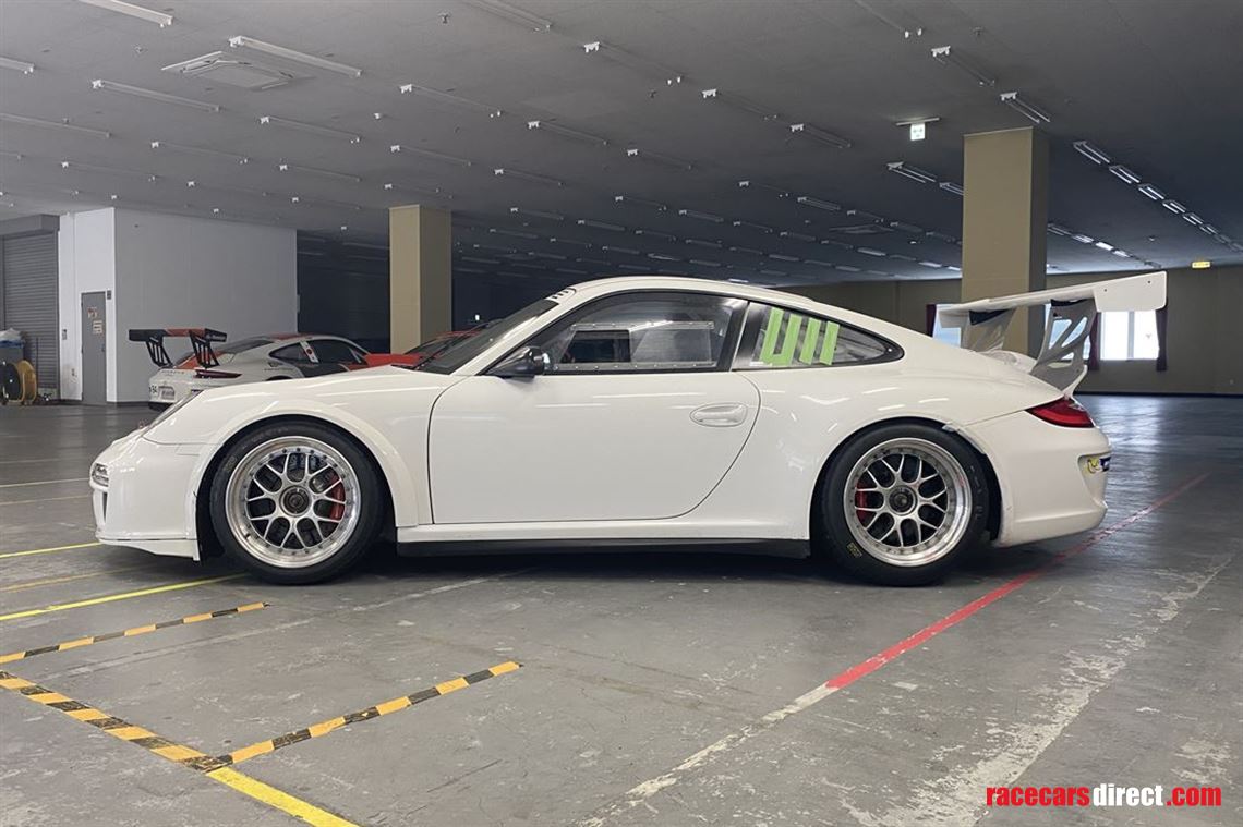 2011-porsche-997-gt3-cup-gen2