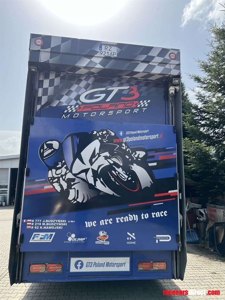 race-trailer-for-motorcycles-man-tgx