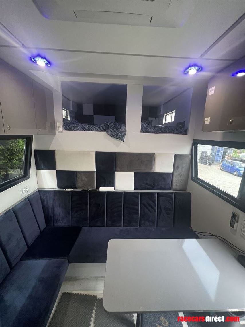 race-trailer-for-motorcycles-man-tgx