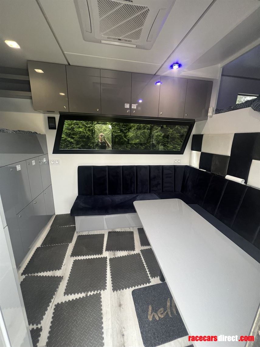 race-trailer-for-motorcycles-man-tgx