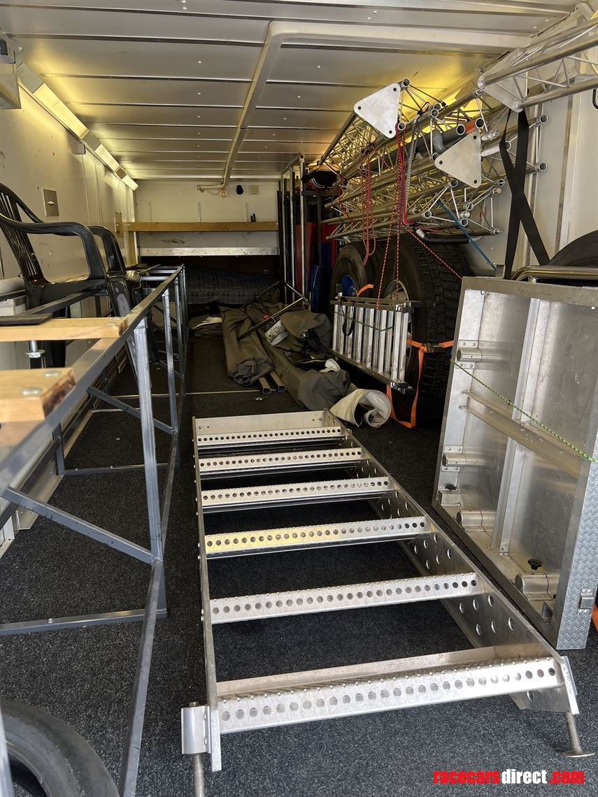 race-trailer-for-motorcycles-man-tgx