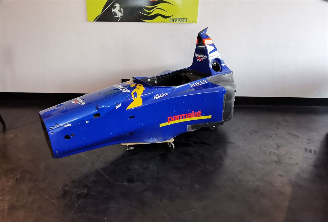 1995-ligier-f1-js41-broken-security-cell