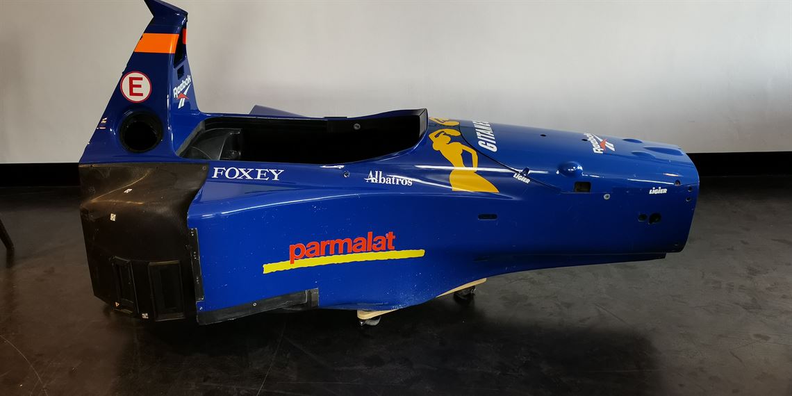 1995-ligier-f1-js41-broken-security-cell
