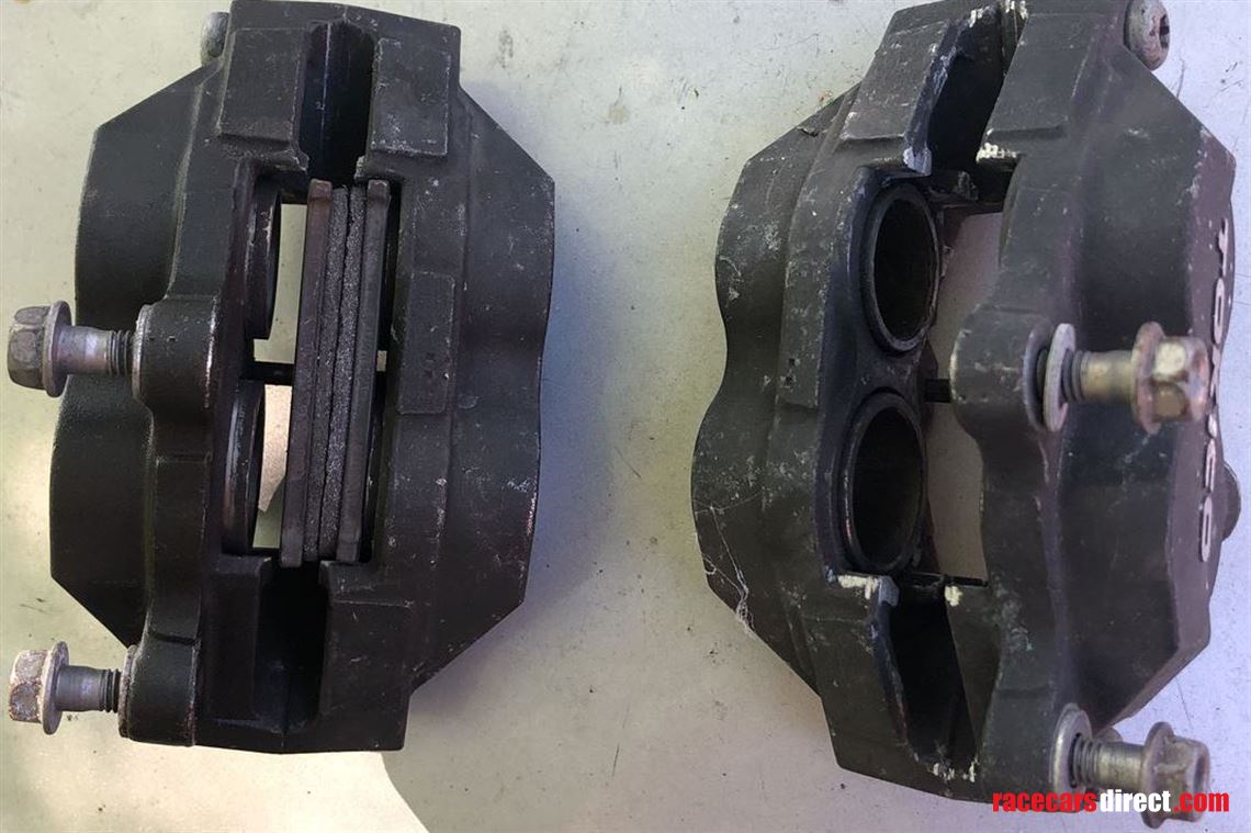 pair-small-alloy-4-pot-calipers---tokico