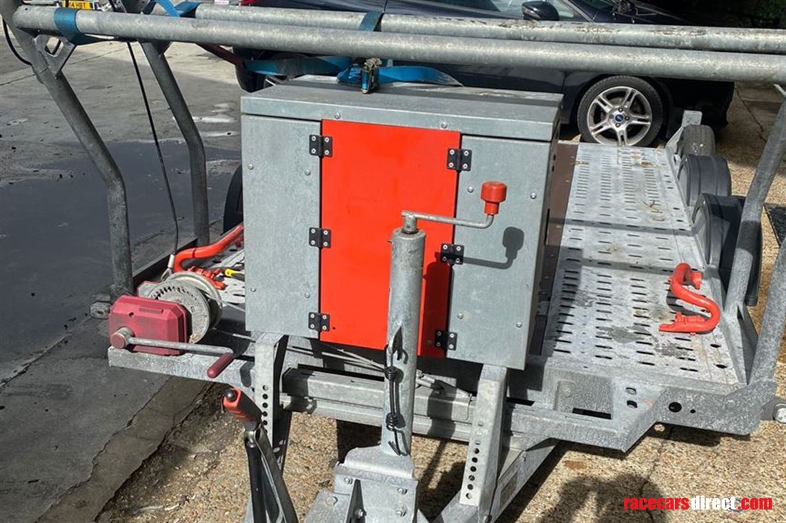 brian-james-a4-transporter-33m-x-17m-2000kg