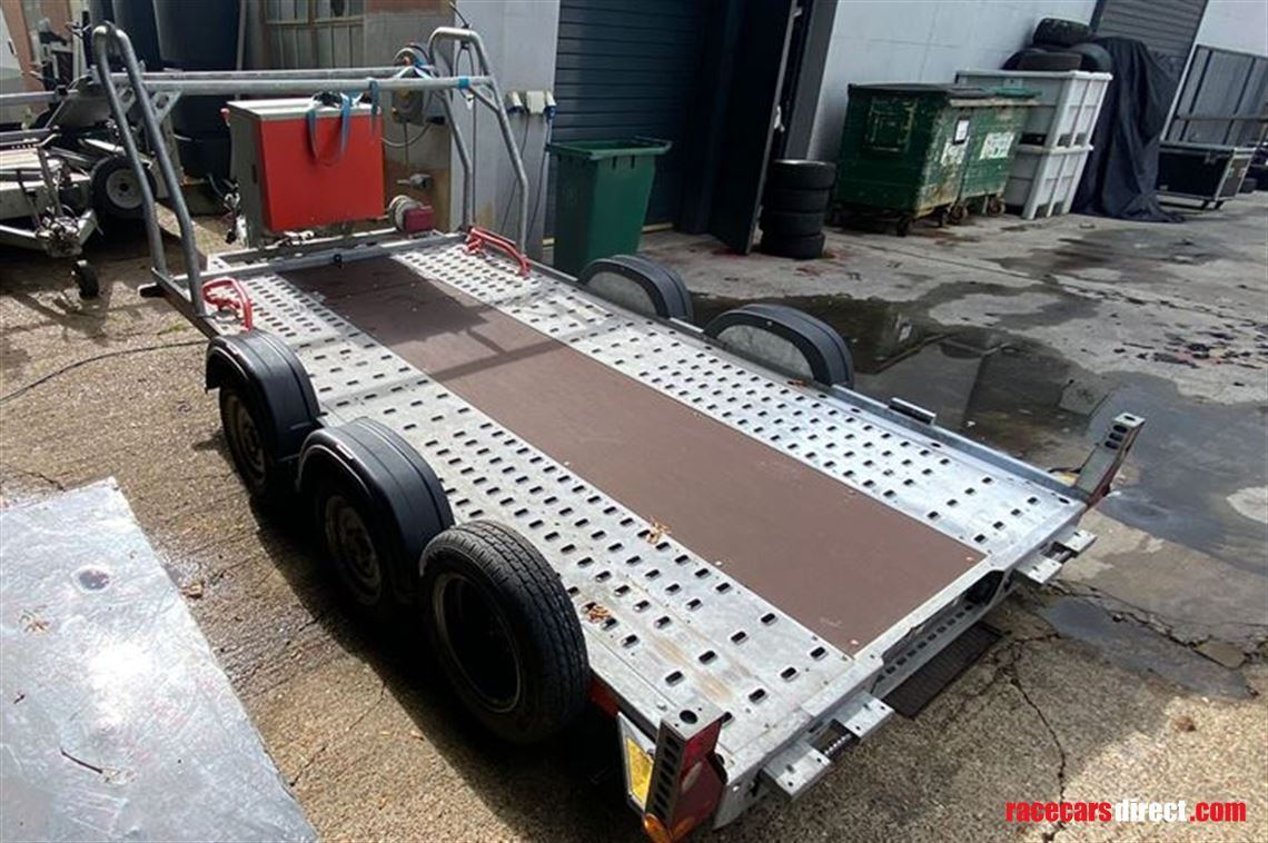 brian-james-a4-transporter-33m-x-17m-2000kg