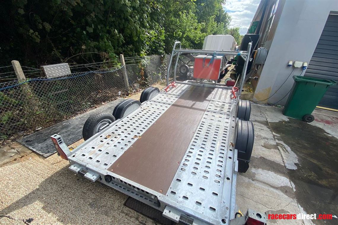 brian-james-a4-transporter-33m-x-17m-2000kg