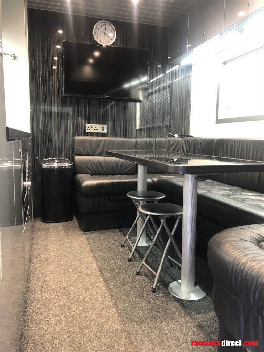 volvo-fh13-service-truck