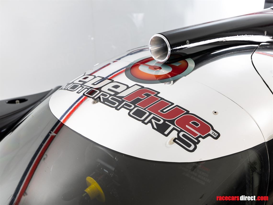 2011-lola-b1183---hu05