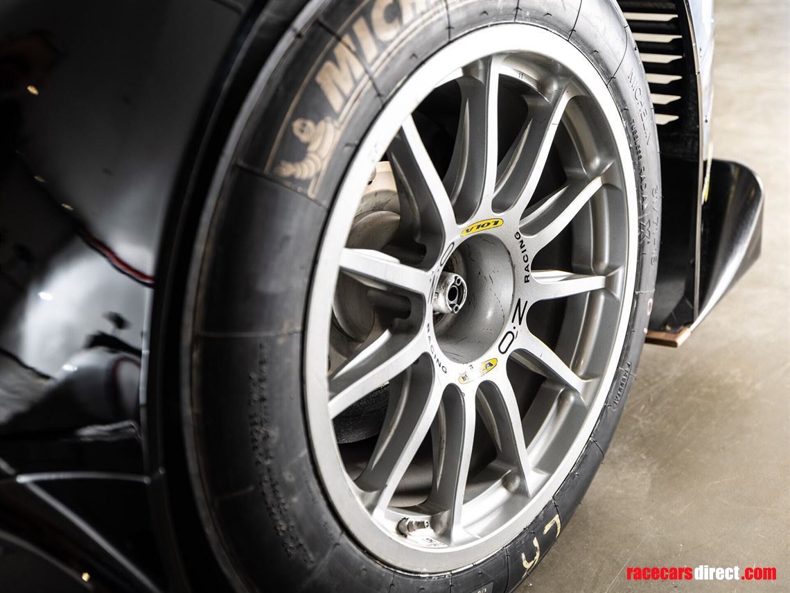 2011-lola-b1183---hu05