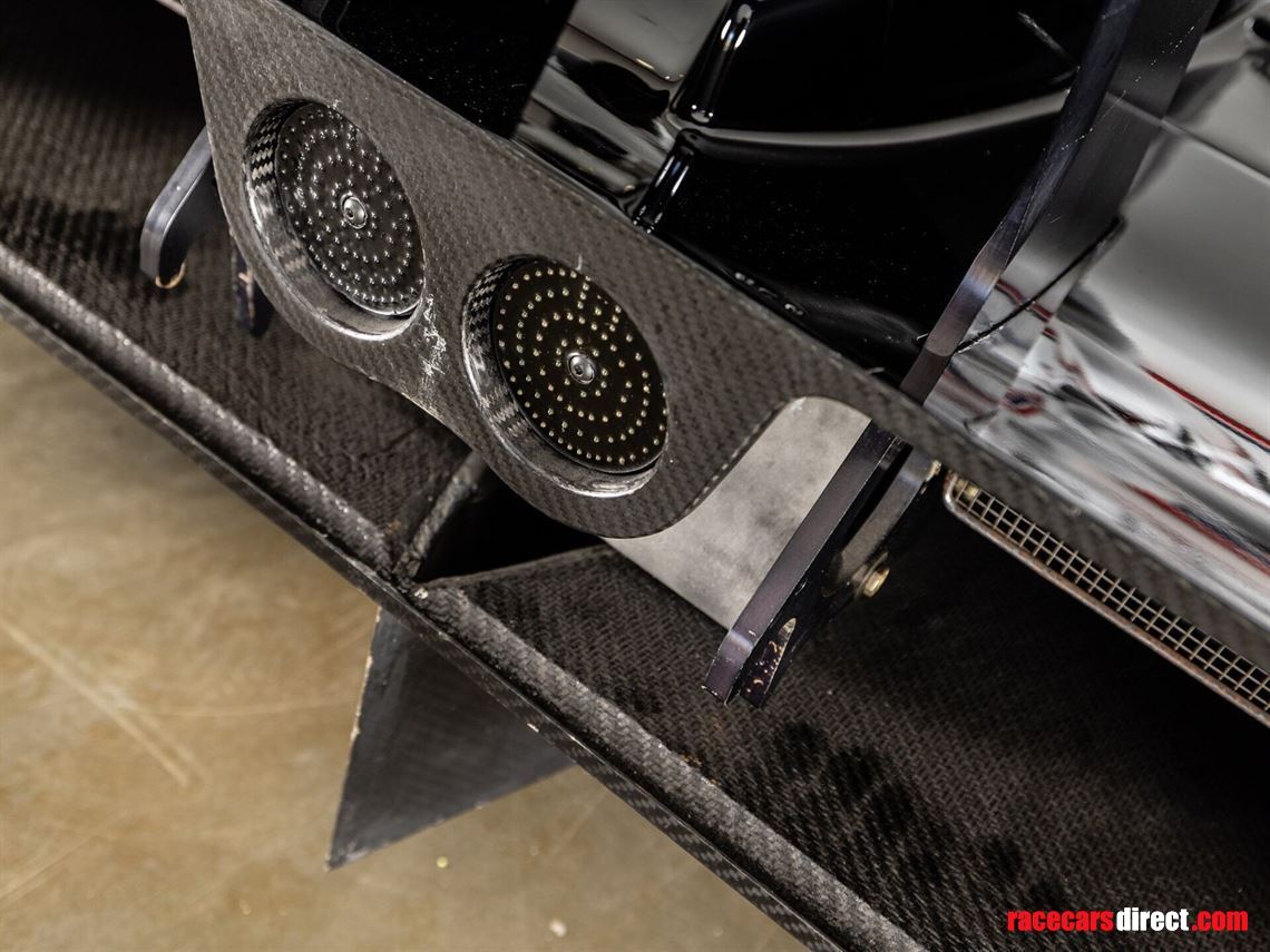 2011-lola-b1183---hu05