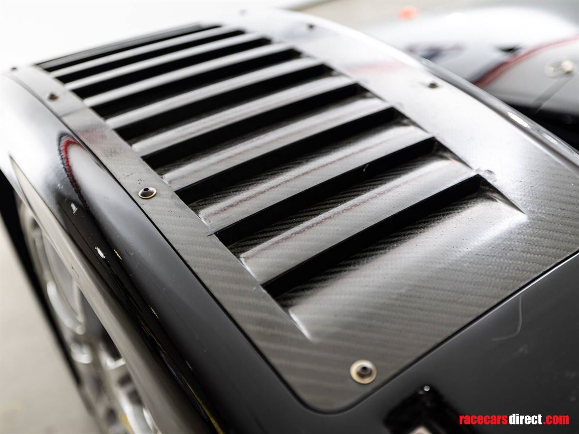 2011-lola-b1183---hu05