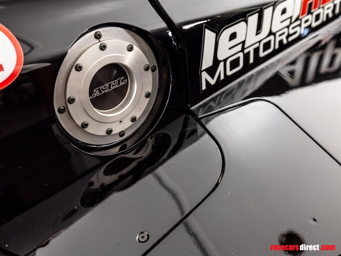 2011-lola-b1183---hu05