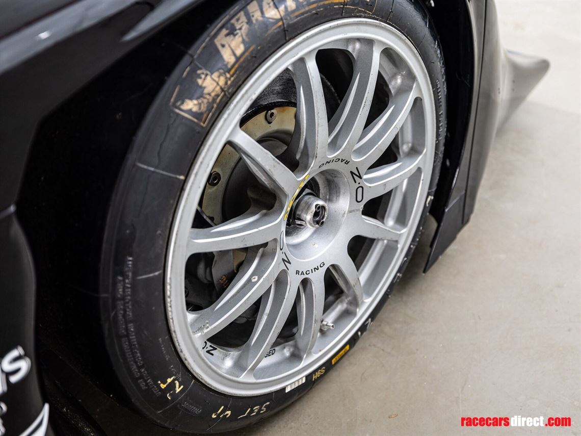 2011-lola-b1183---hu05