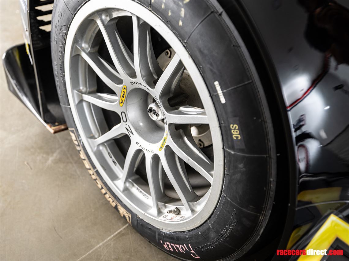 2011-lola-b1183---hu05