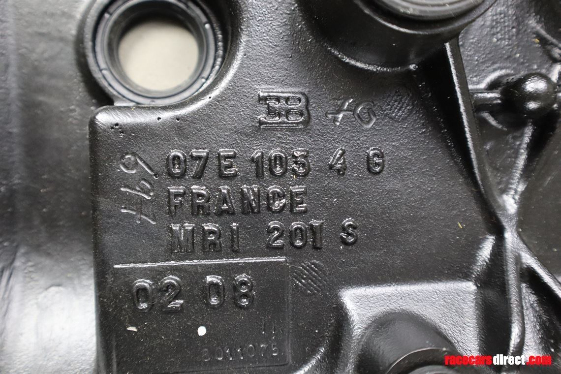 bugatti-veyron-w16-cylinder-heads