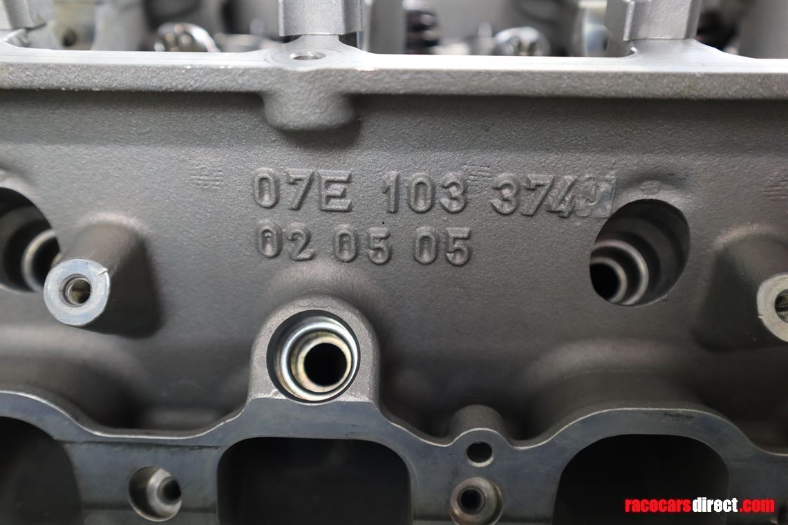 bugatti-veyron-w16-cylinder-heads