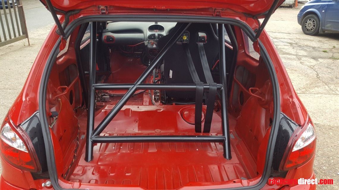 peugeot-206gti-180-race-car