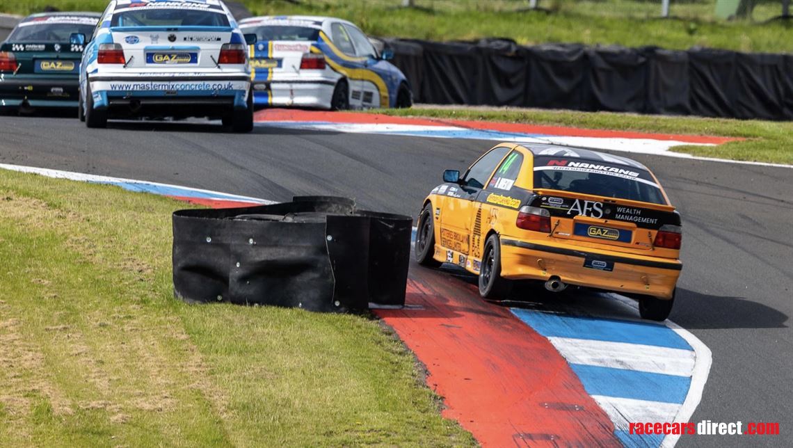 bmw-compact-cup-race-car