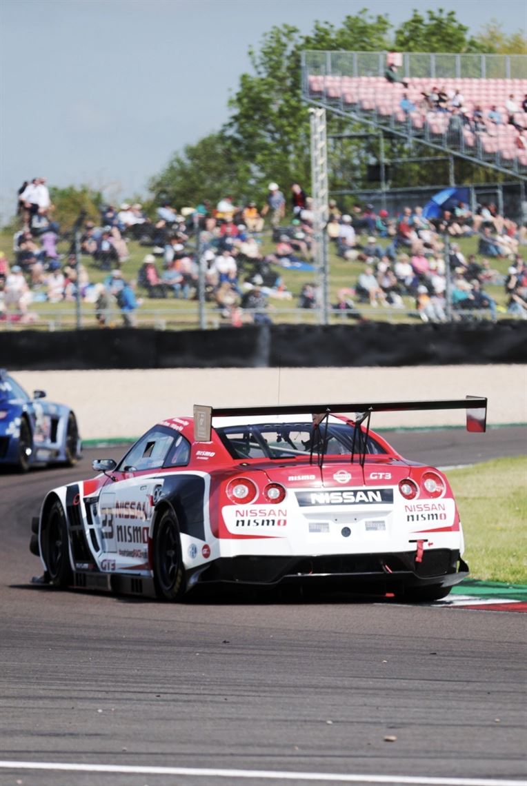 nissan-gt3-rear-spoiler