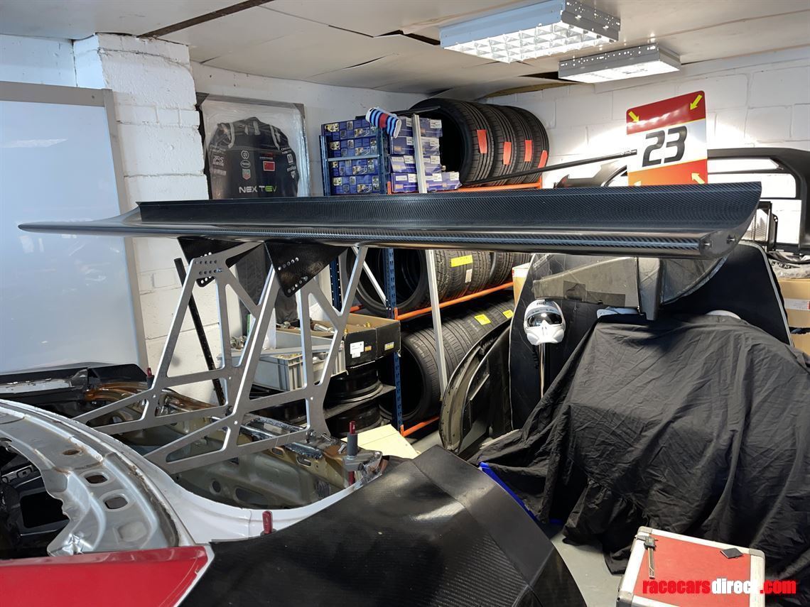 nissan-gt3-rear-spoiler