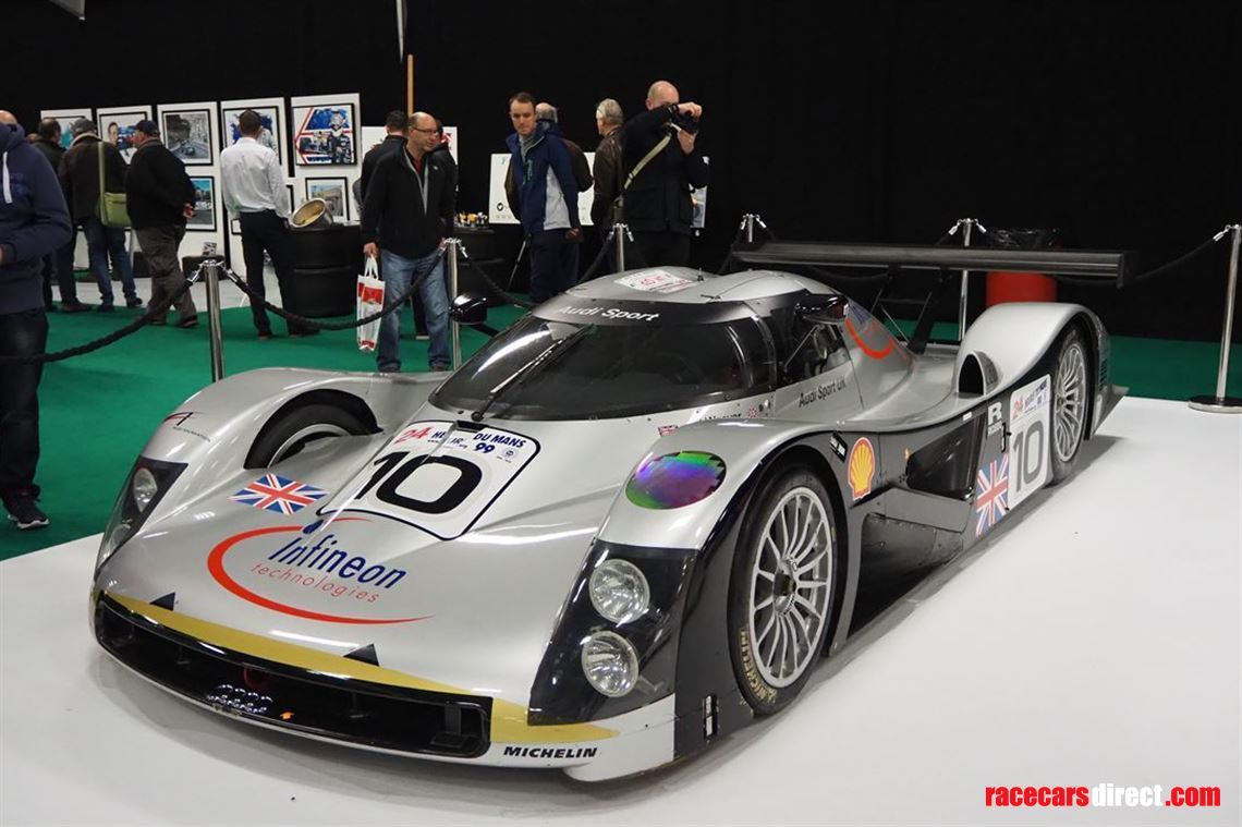 wanted-audi-r8-lmp-damaged-bodywork