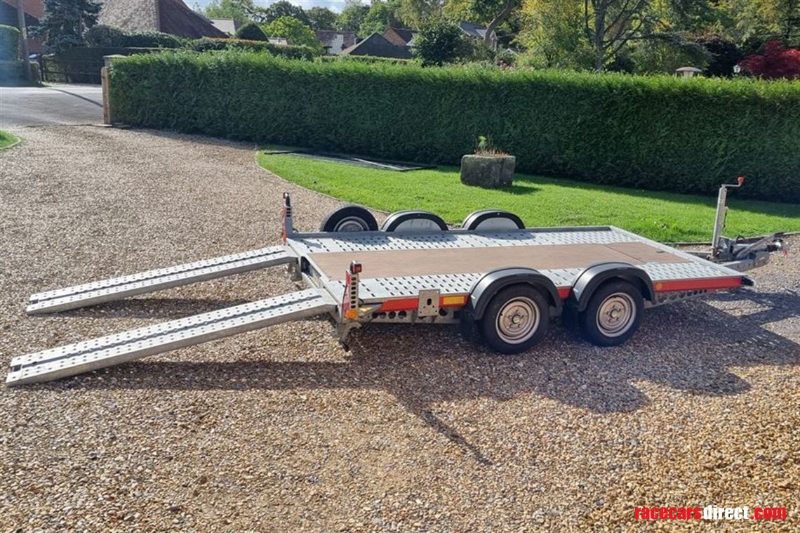 brian-james-a4-transporter-33m-x-18m