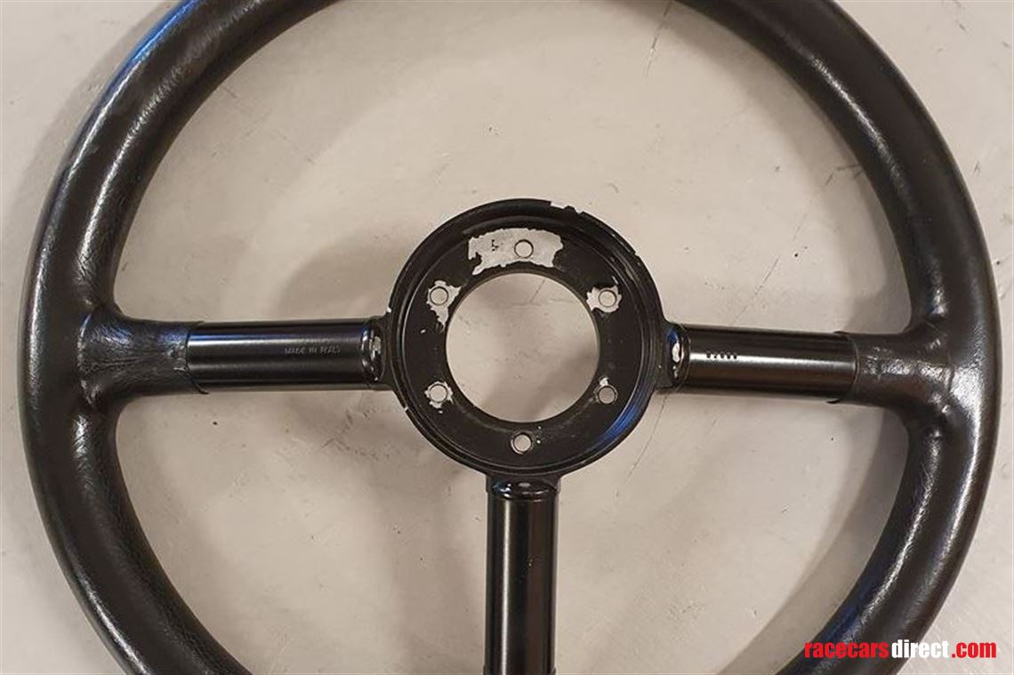 momo---porsche-design-steering-wheel