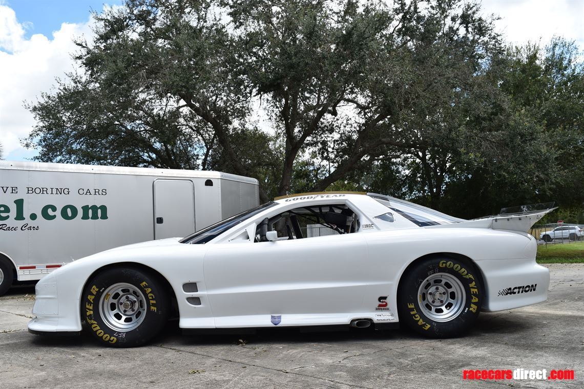 pontiac-firebird-iroc-racecar
