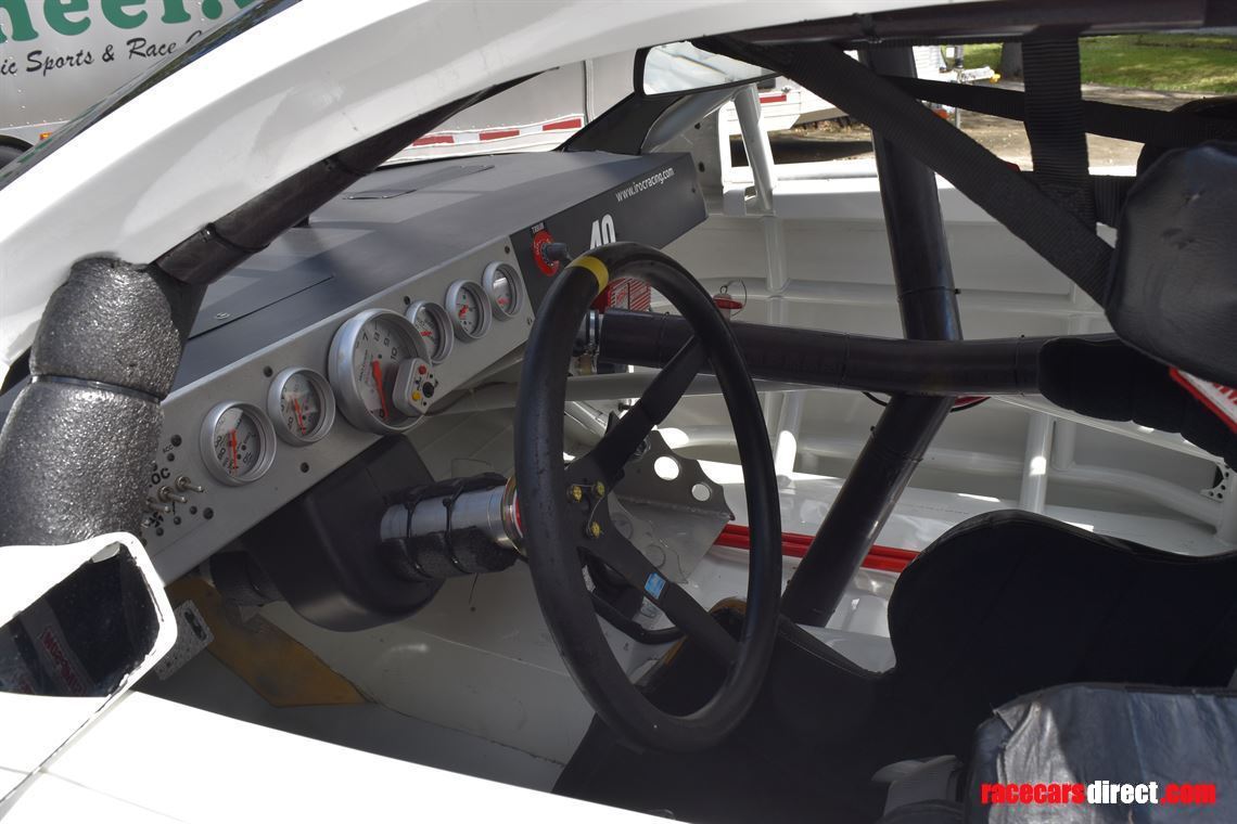 pontiac-firebird-iroc-racecar