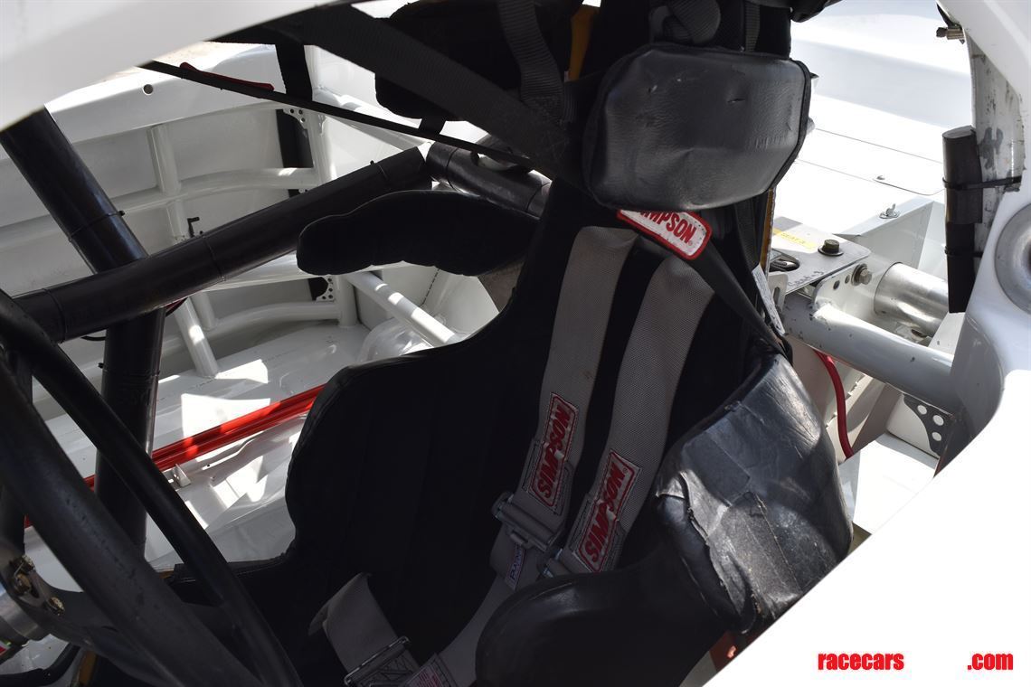 pontiac-firebird-iroc-racecar