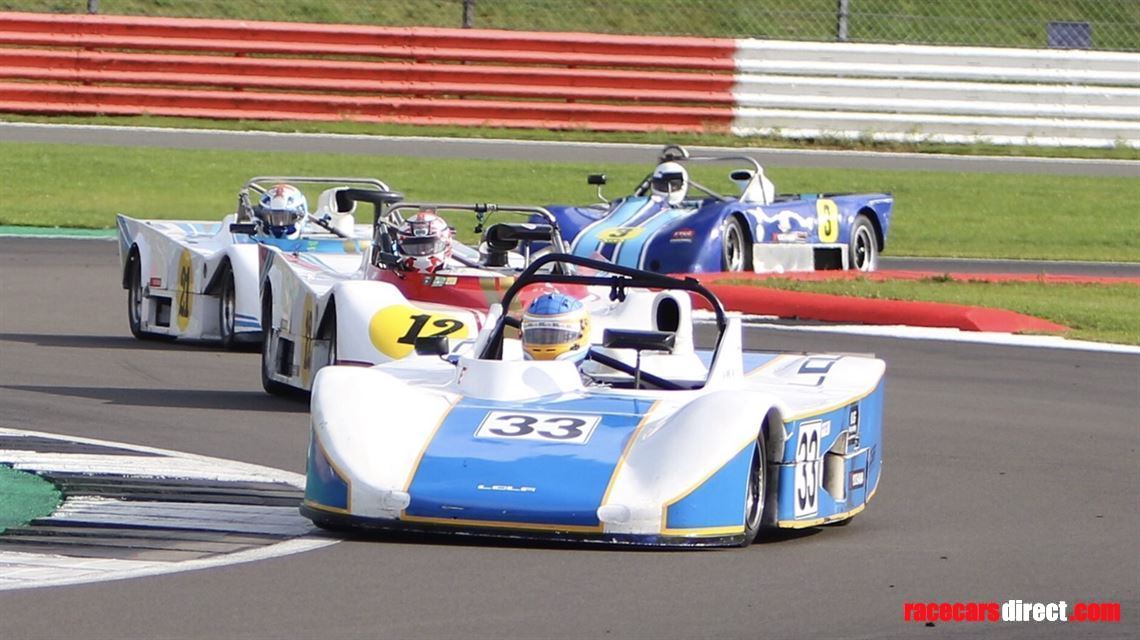 lola-t8690-sports-2000