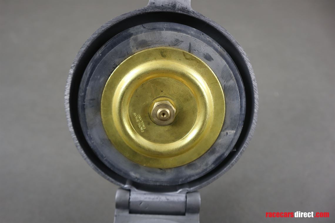 enots-le-mans-tank-filler-cap