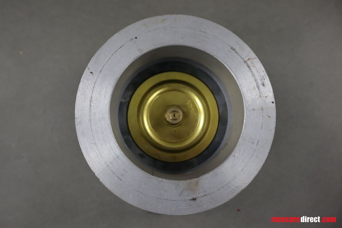 enots-le-mans-tank-filler-cap