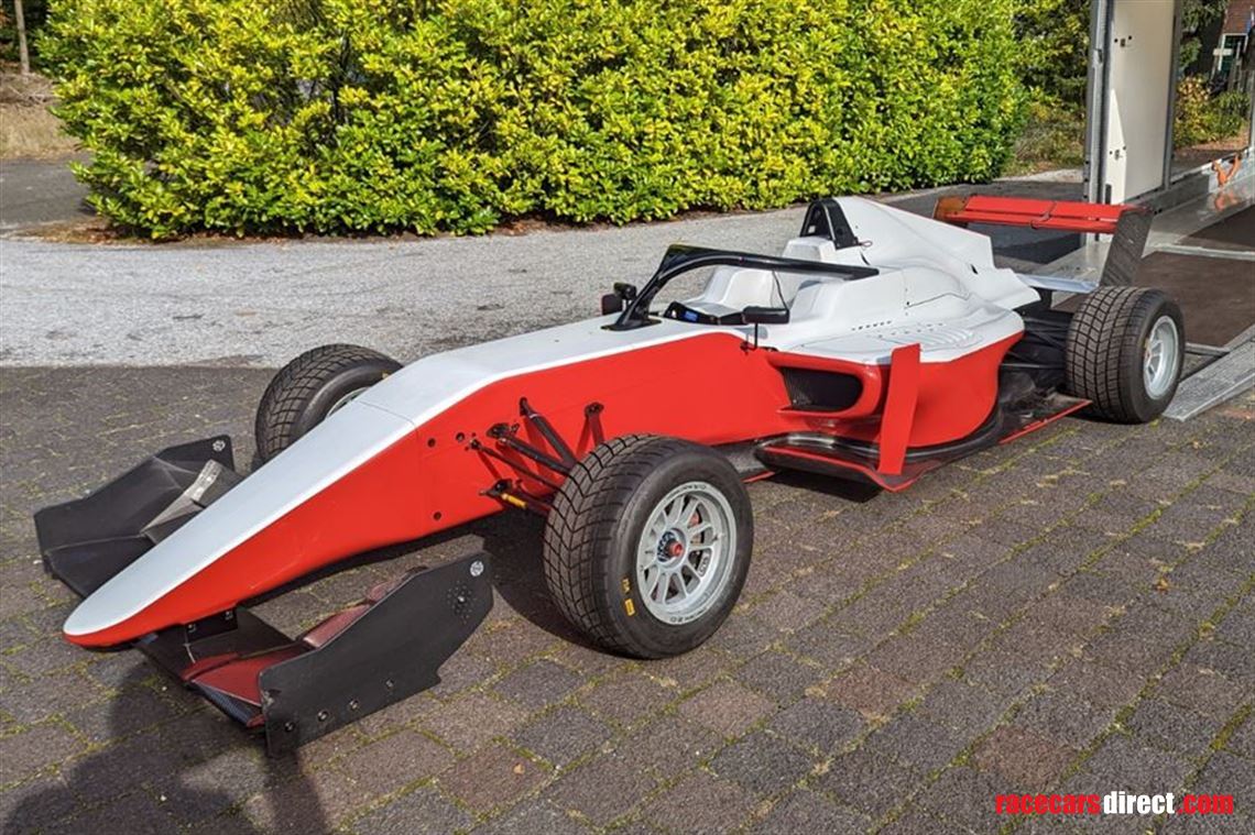 tatuus-formula-3-regional-by-alpine