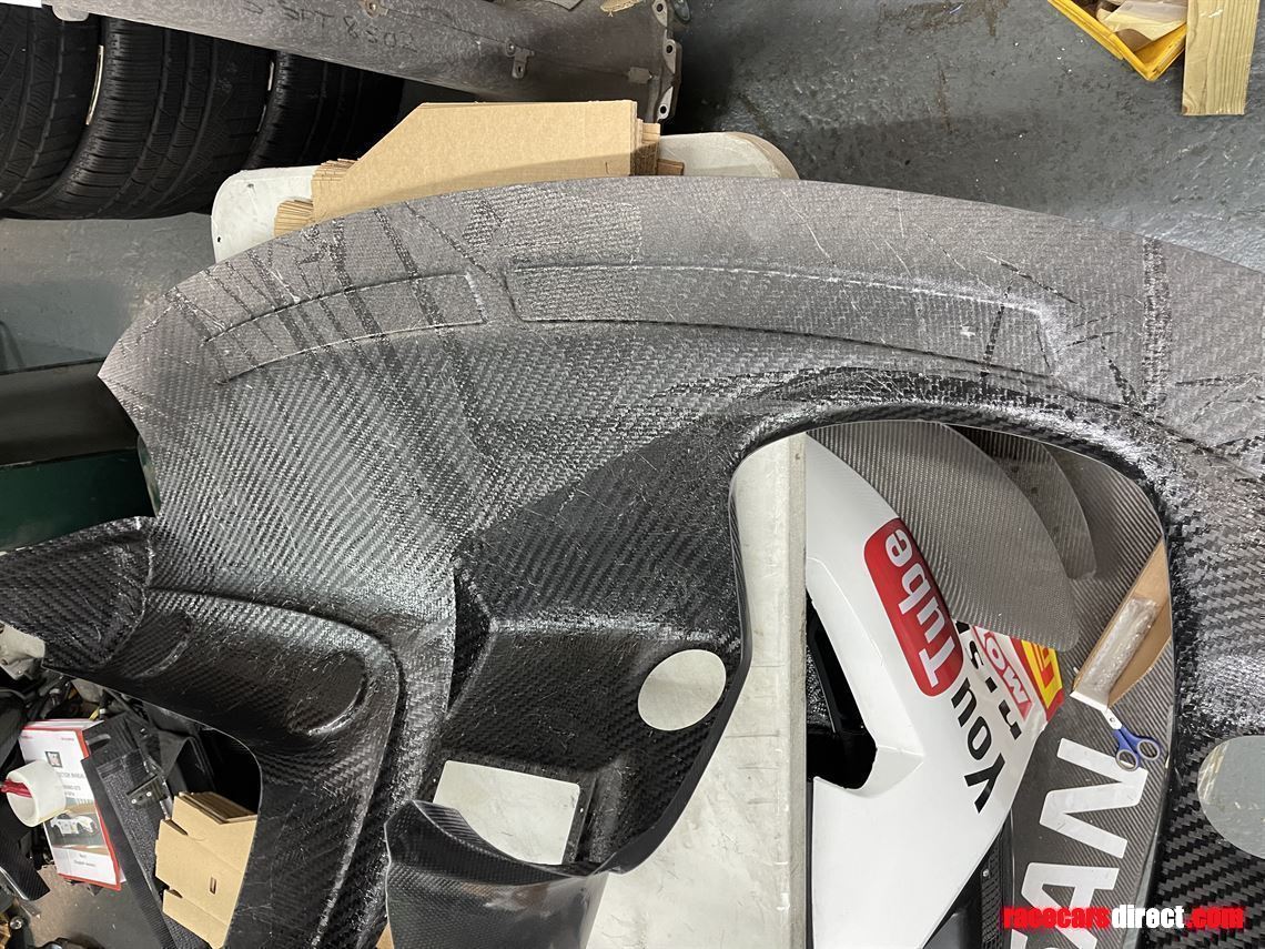 Racecarsdirect.com - Nissan GT-R, R35 Carbon Dashboard