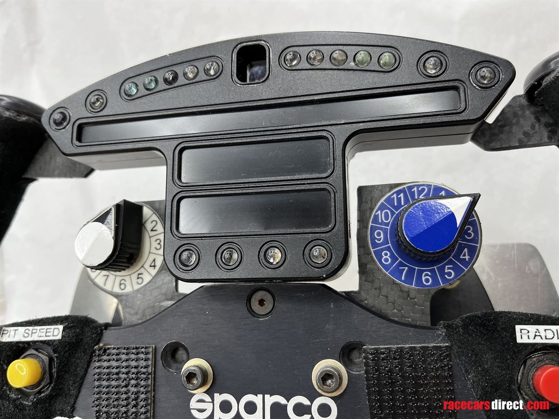 indycar-irl-steering-wheel-with-dash-display